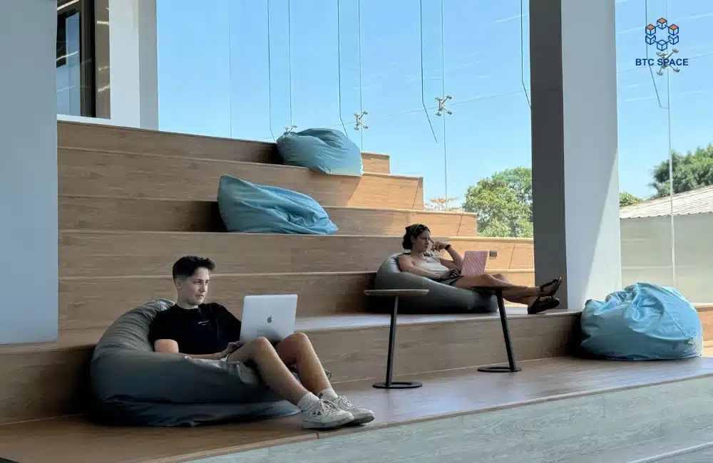 Hybrid Office Layout